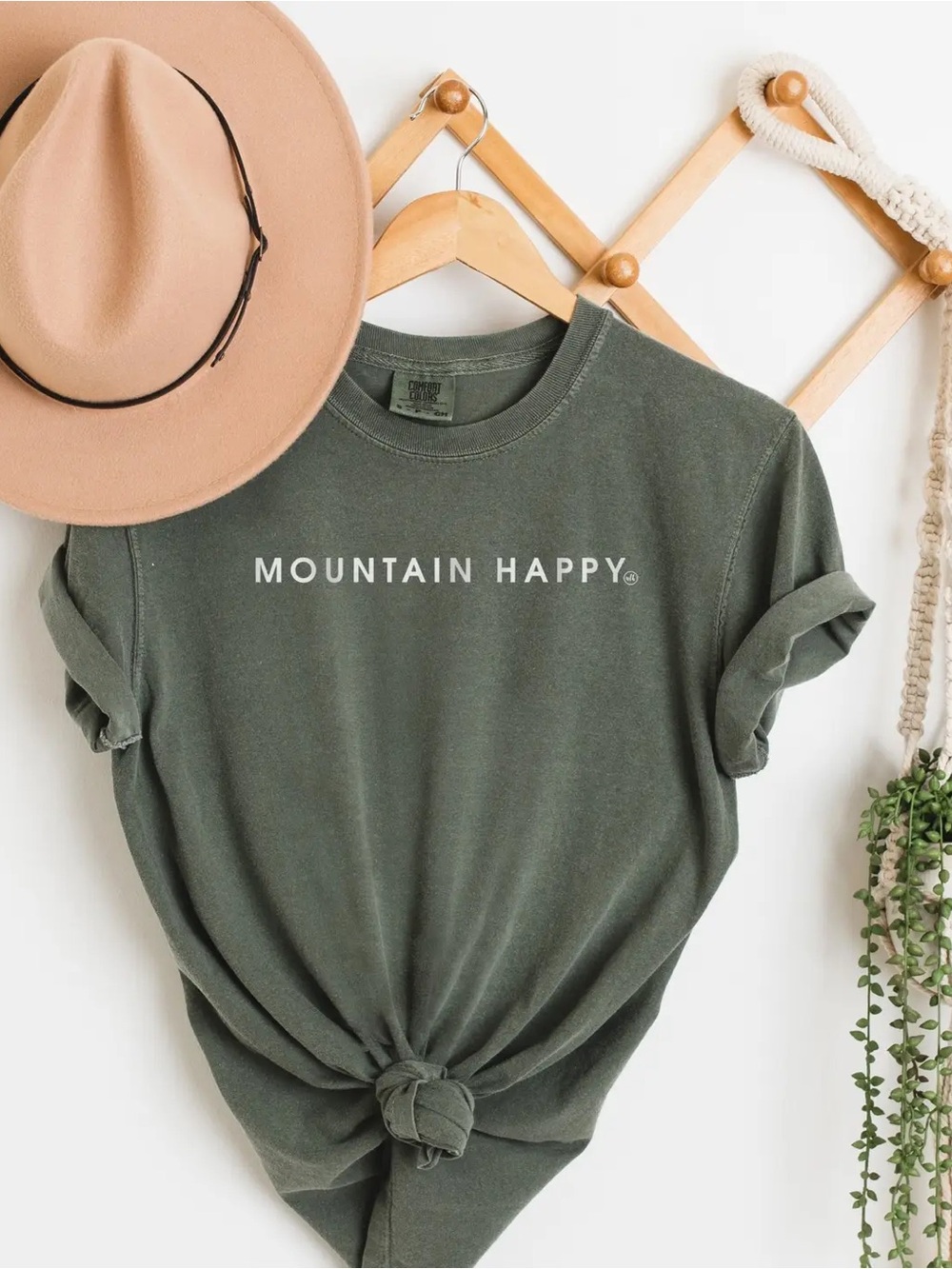 NWT Women’s Olive Green Comfort Color Tee Mountain Happy